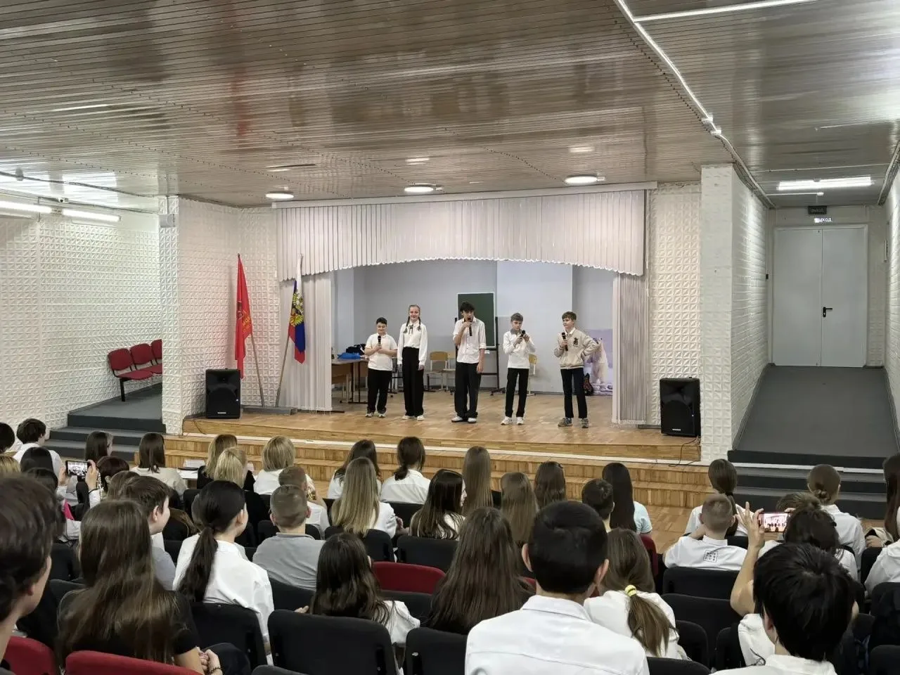 🎭 🏆 Итоги школьной Лиги КВН, посвящённой Всемирному дню театра 25 марта Школьная Лига КВН, приурочен