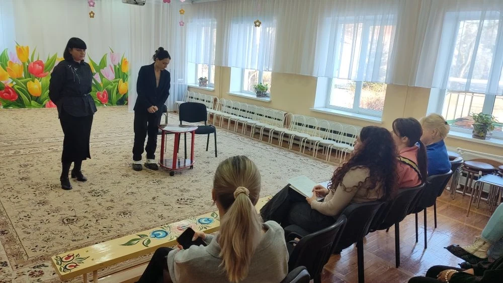 В нашем детском саду прошло собрание с родителями будущих первоклассников — выпускников...