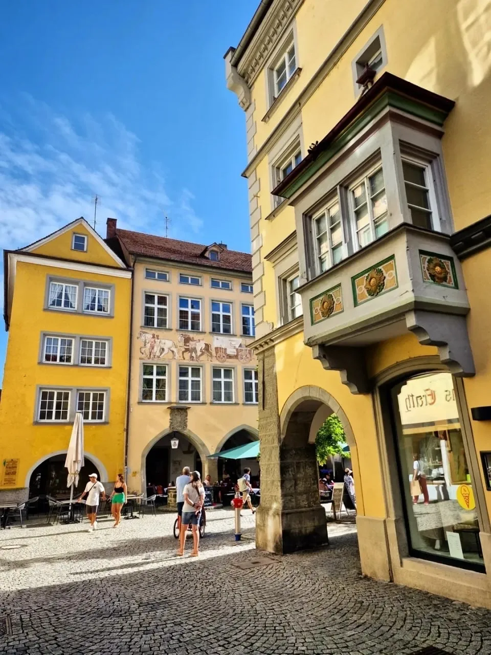 Линдау (нем. Lindau) — исторический город на острове в восточной части Боденского озера, районный це