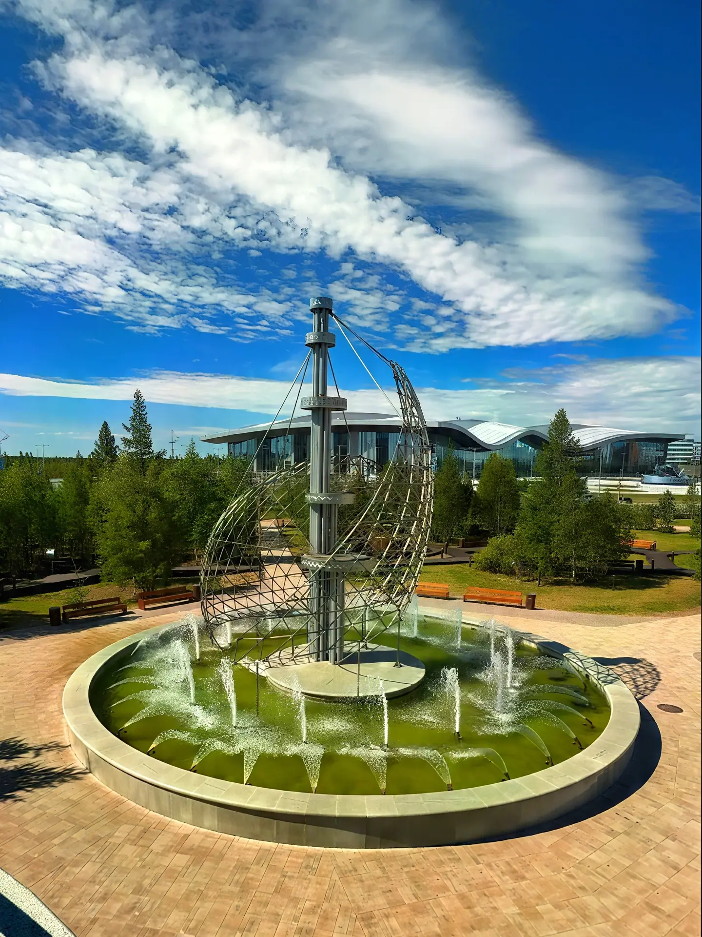⛲️ Фонтан в парке «Дружба» сегодня не работает — проводится очистка системы.

Не переживайте — уже з