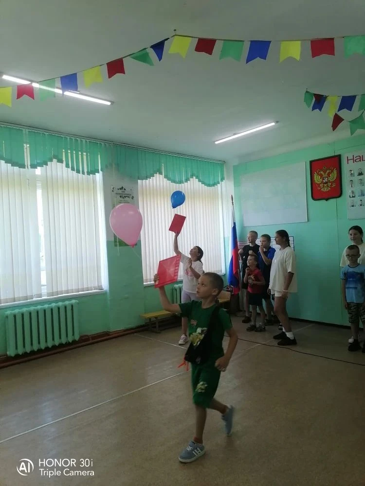 🍉 Спортивный азарт и загадки в «Арбузный день»! 🍉

Новый день в нашем отряде начался максимально а