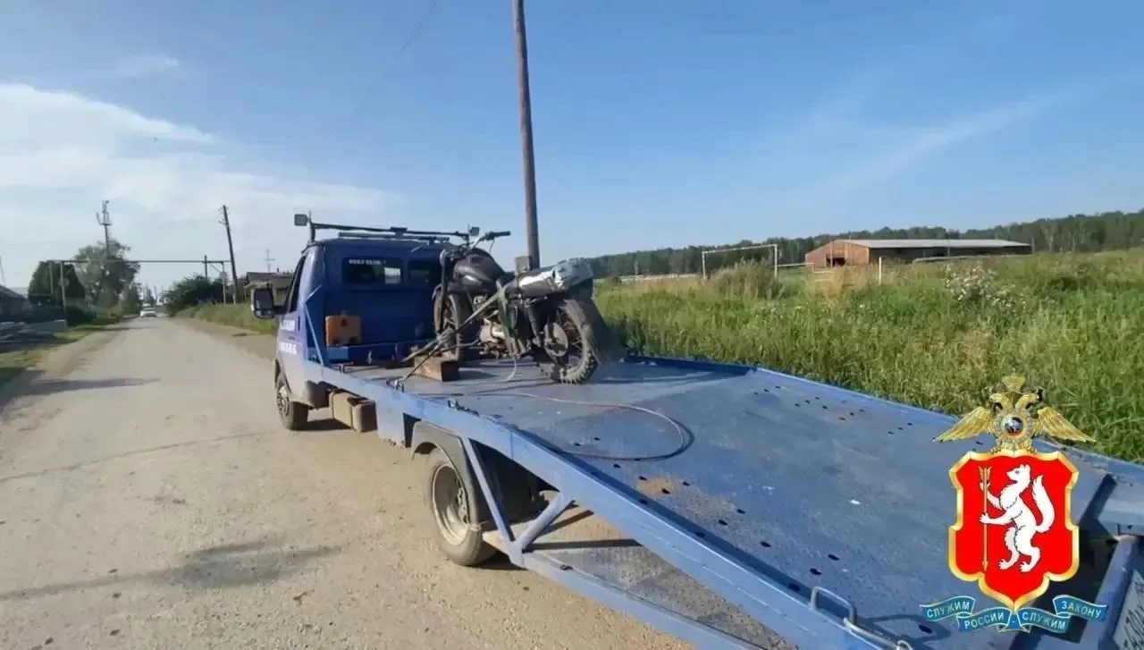 🏍 16-летний подросток восстановил дедовский мотоцикл и выехал на дорогу без прав

Вечером 26 июля в
