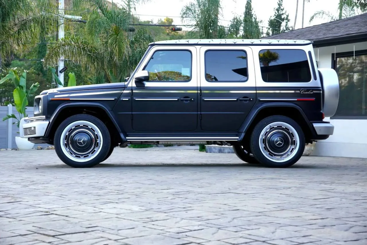 Владелец нового G-Class вложил в тюнинг $50 тысяч — и сделал машину дешевле заводской версии.

Merce