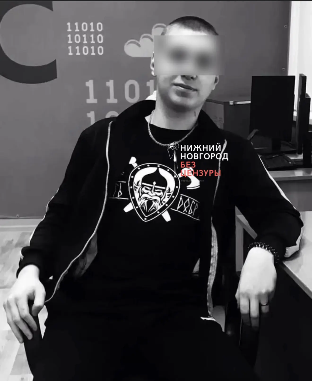 Молодого человека зарезали ночью в кафе на улице Пландина в Арзамасе. Подозреваемый сбе...
