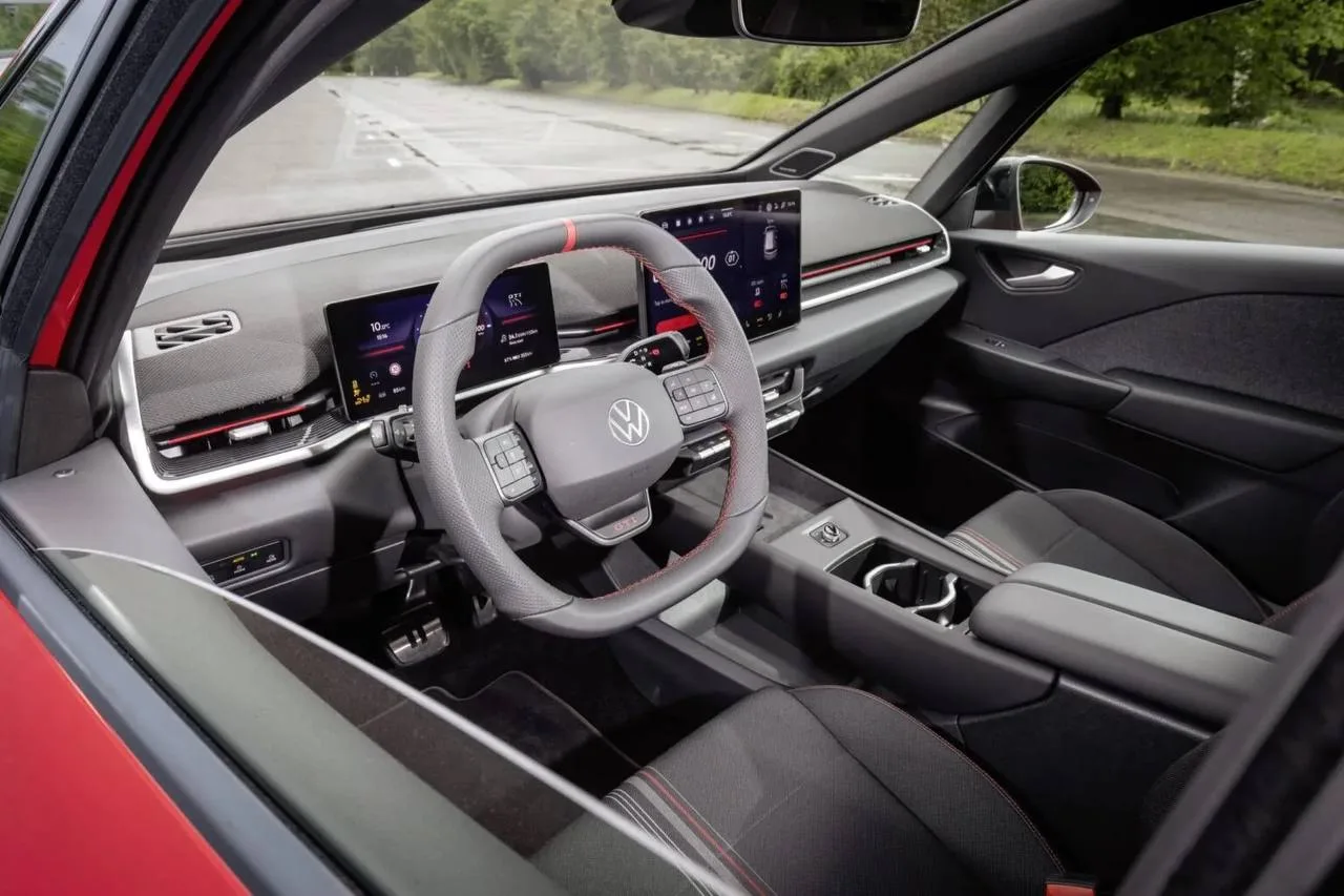 Volkswagen представил новый ID.3 GTI, который стал первым в истории марки представителе...