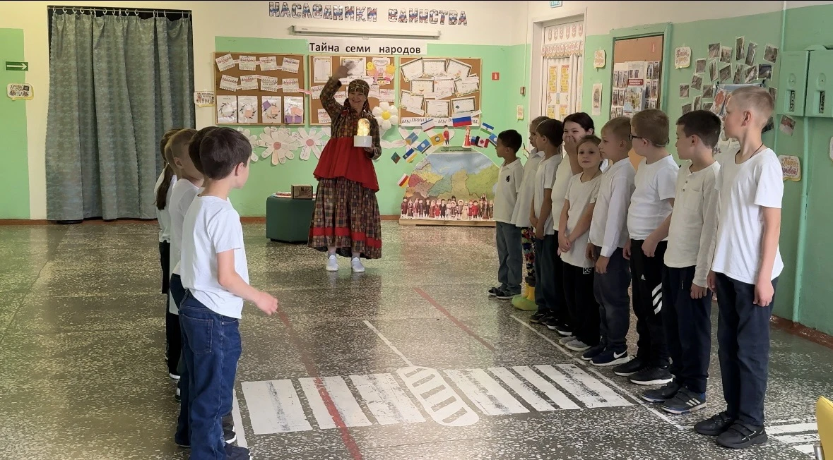 🔥 Наследники единства: миссия по спасению дружбы народов! 🔥

Сегодня в нашем лагере прошло захваты