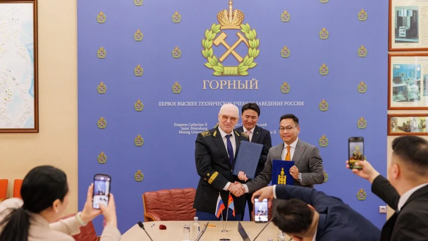 Крупнейшая горнодобывающая компания Монголии будет готовить инженеров для своих предпри...