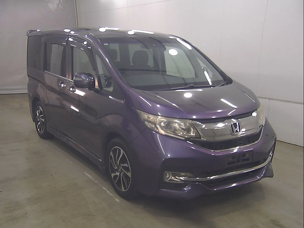 HONDA STEPWGN SPADA 2015 года