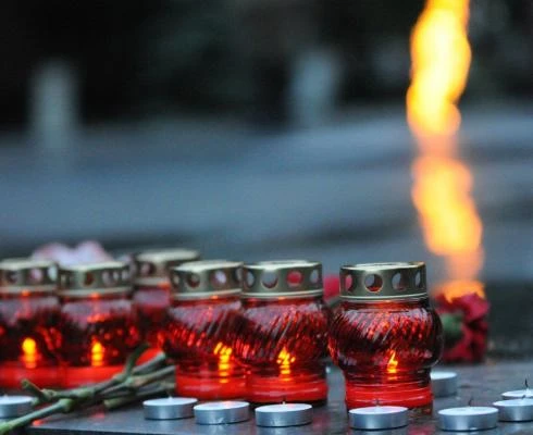 🔥 22 июня в 22:00 у мемориала «Вечный огонь» в городе Мценске состоится акция «Свеча памяти».

В Де