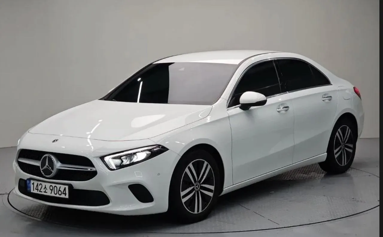 Доступен для покупки Mercedes Benz A-Class W177 A200d Sedan из Южной Кореи🤩

Это очень комфортный с
