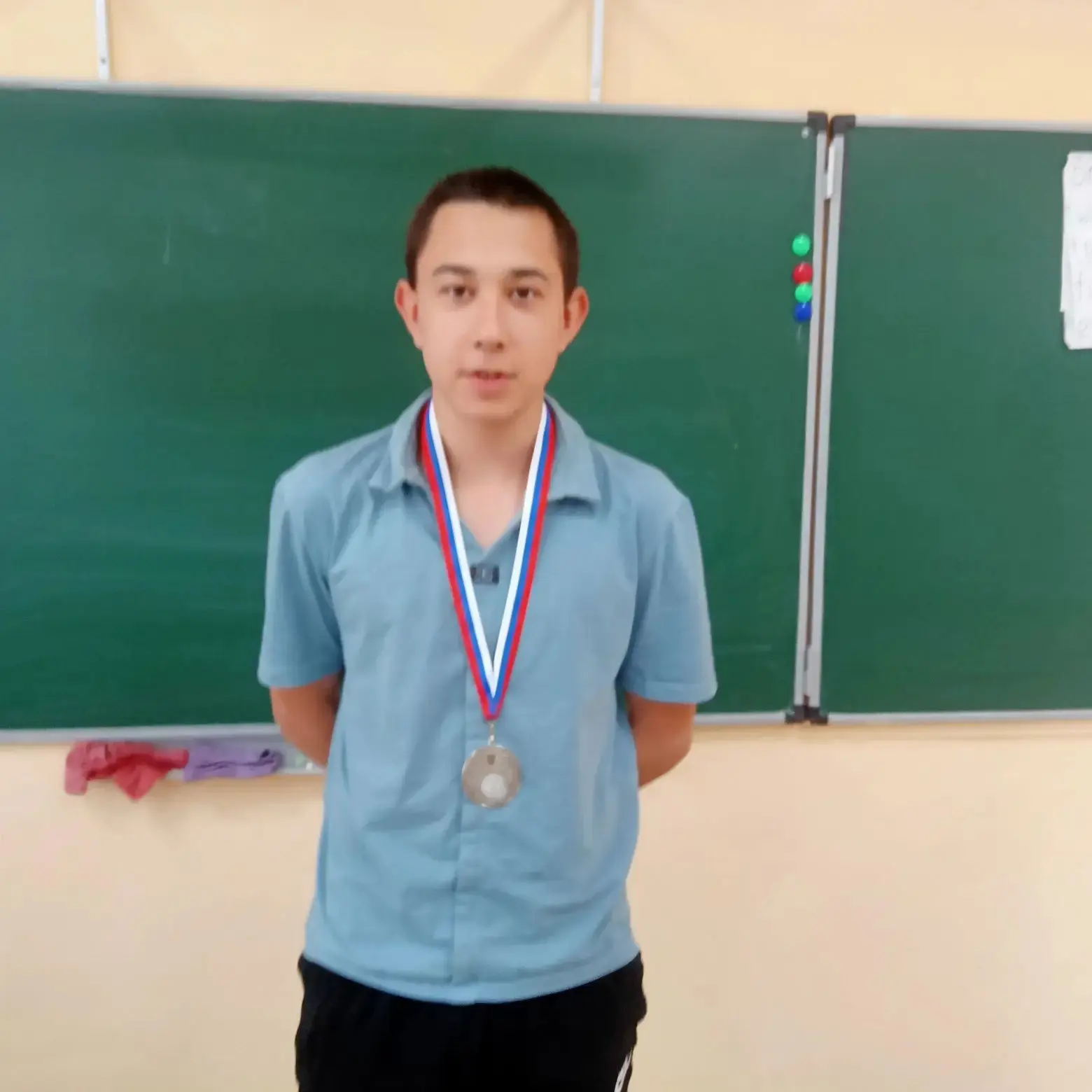 🏆 Юные борцы вышли на ковер в жаркой борьбе за победу!