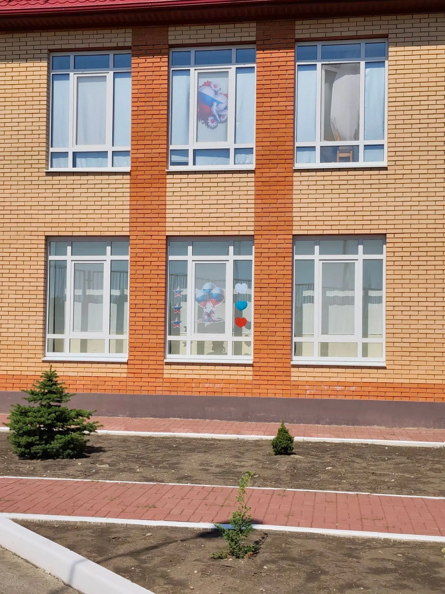 В преддверии празднования Дня Флага России Чертковский детский сад № 4 принял участие в...