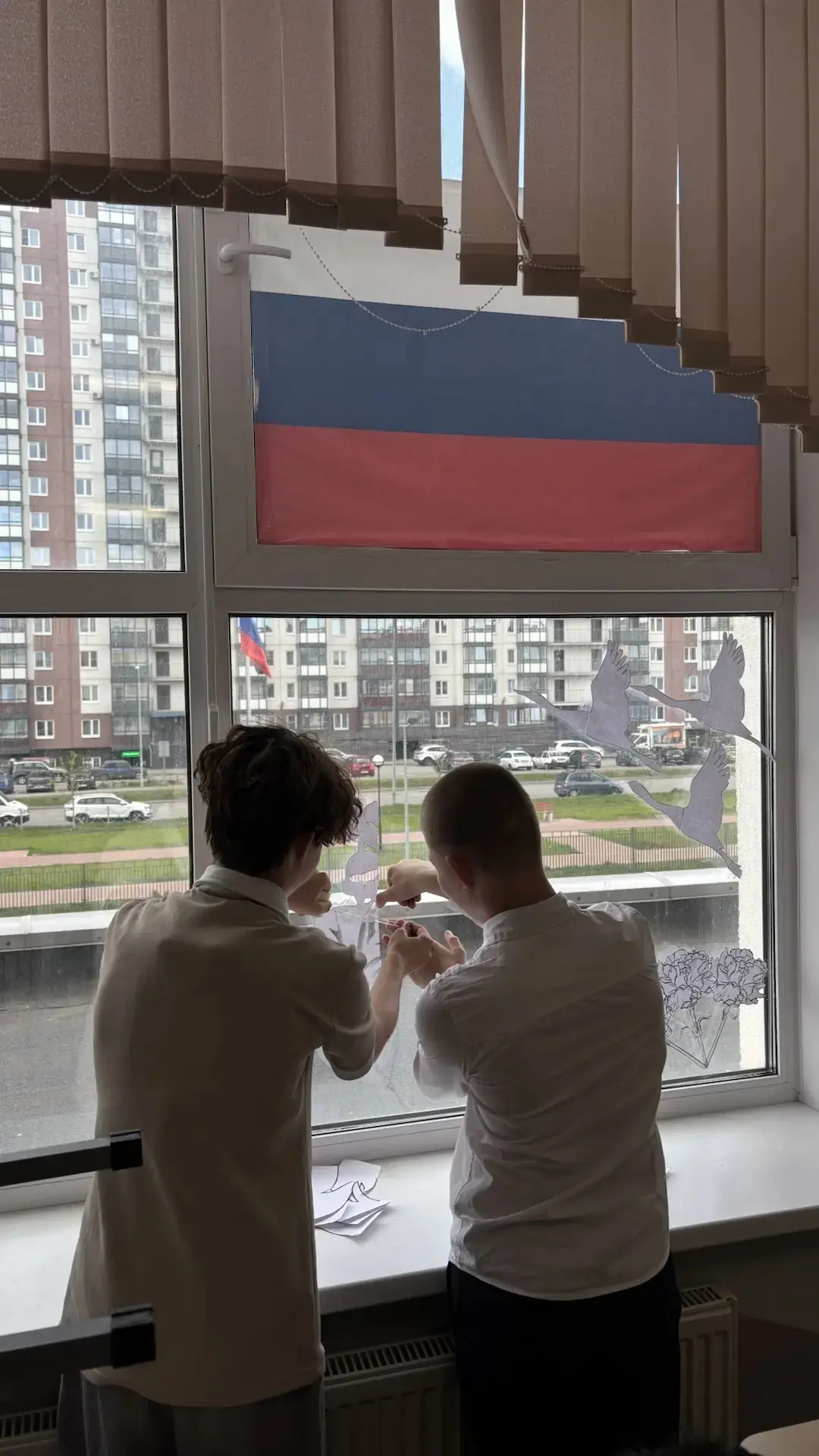 🚩 СТАНЬ ЧАСТЬЮ «ОКОН ПОБЕДЫ» ВМЕСТЕ СО ШКОЛОЙ!  По всей стране стартовала акция «Окна Победы», и наш