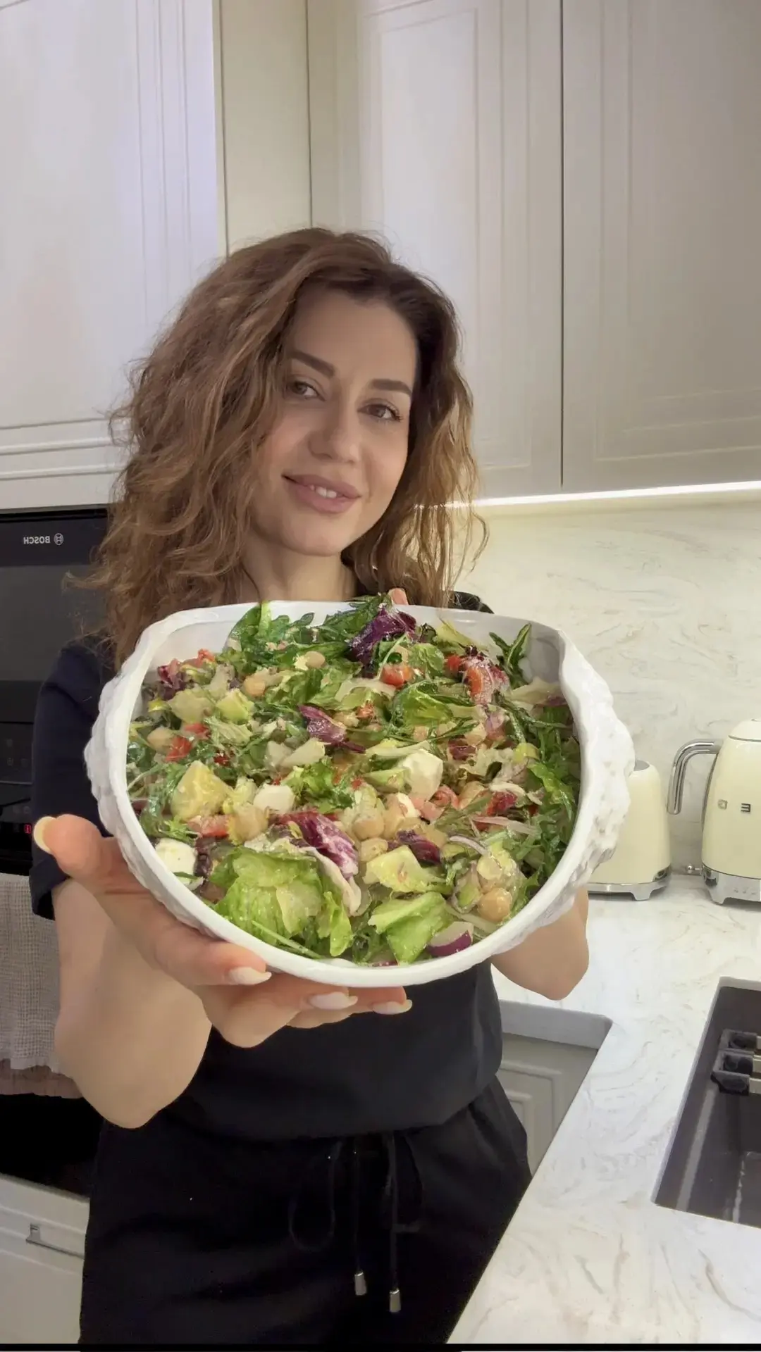 Ужин: салат с  нутом 🫶 Это потрясающе  вкусный салат, с высокой питательной ценностью.  Такой салат 