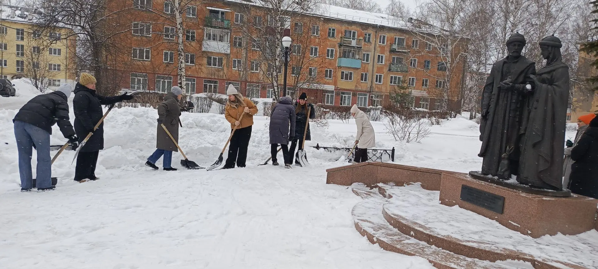Проведение субботников по расчистке территорий городского округа стало хорошей традицией для горожан