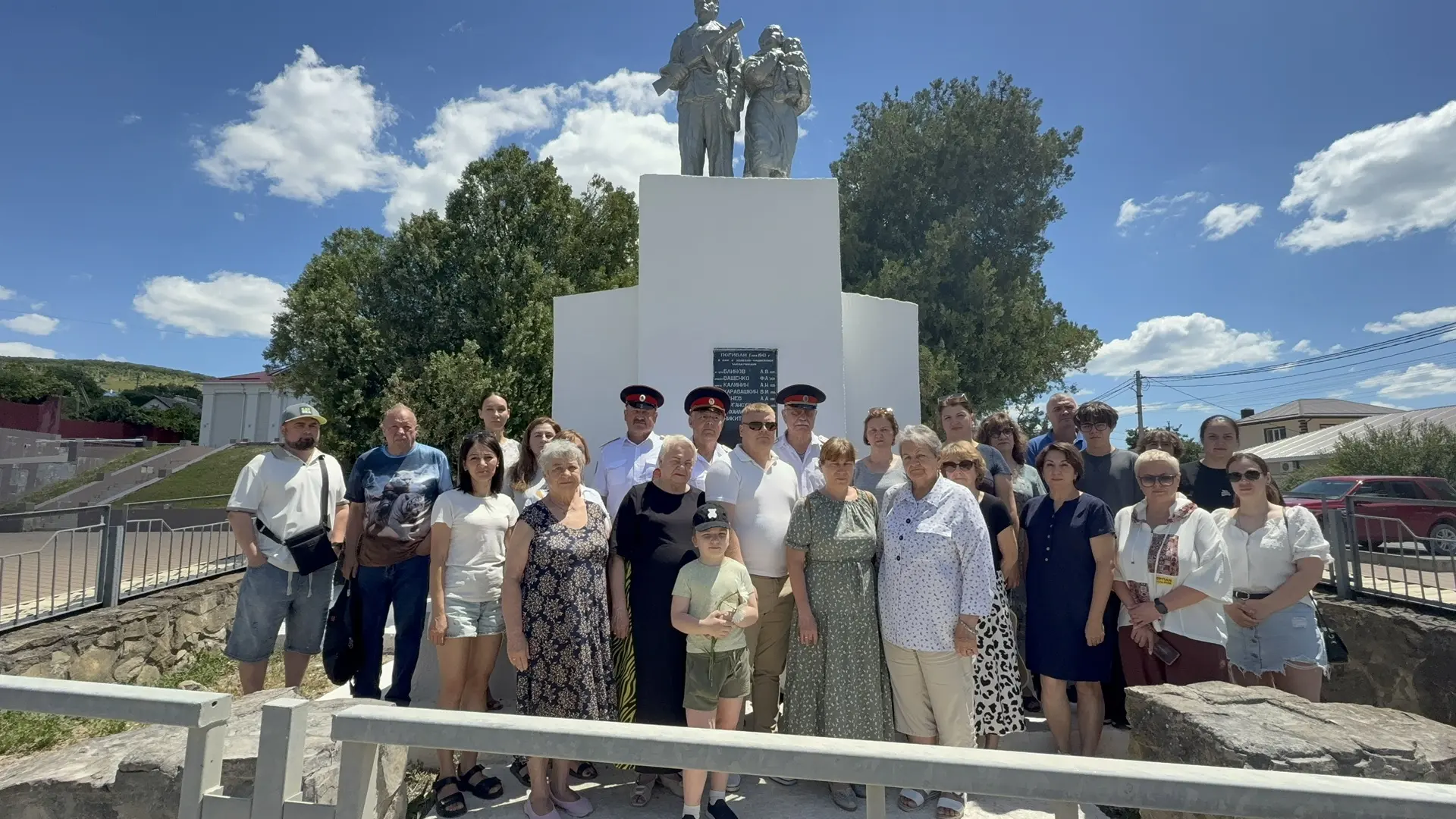 🕊️22 июня 2026 года в селе Варваровка состоялся митинг-реквием «Нам не дано забыть…», посвящённый Д