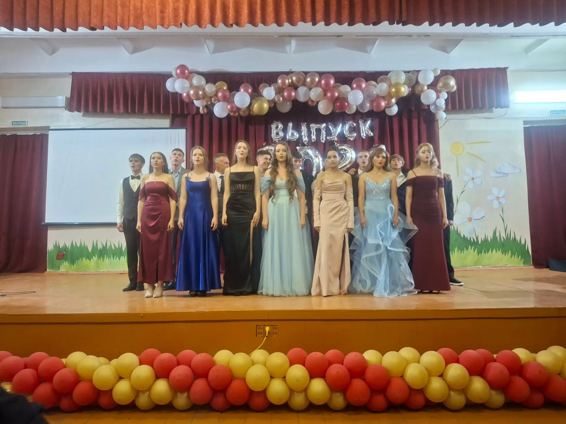 💫27 июня прошёл выпускной вечер для 16 одиннадцатиклассников👨‍🎓, уже бывших учеников...