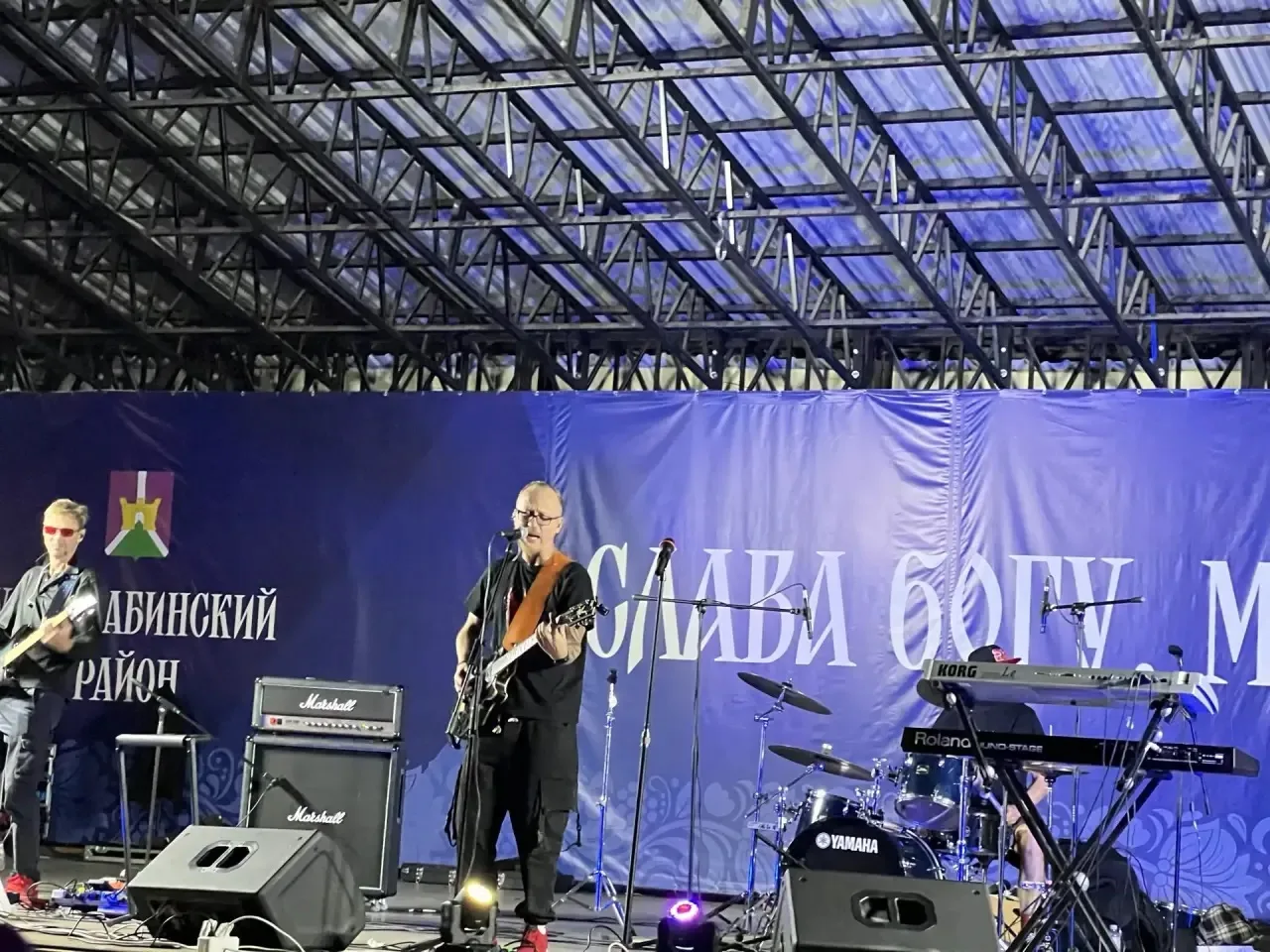 🎸 Рок-фестиваль в Городском парке: вечер, который зарядил энергией на недели вперёд! 🎸