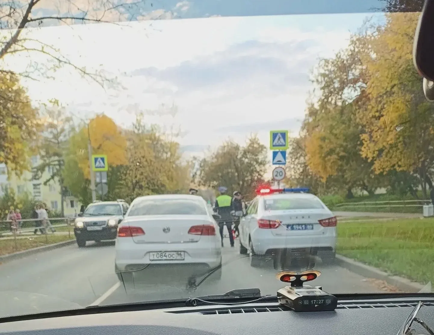 Подростка сбили на улице Добролюбова