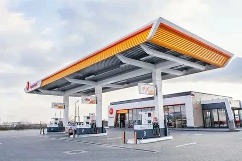 В Саратовской области увеличили лимит продажи бензина до 40 литров в сутки