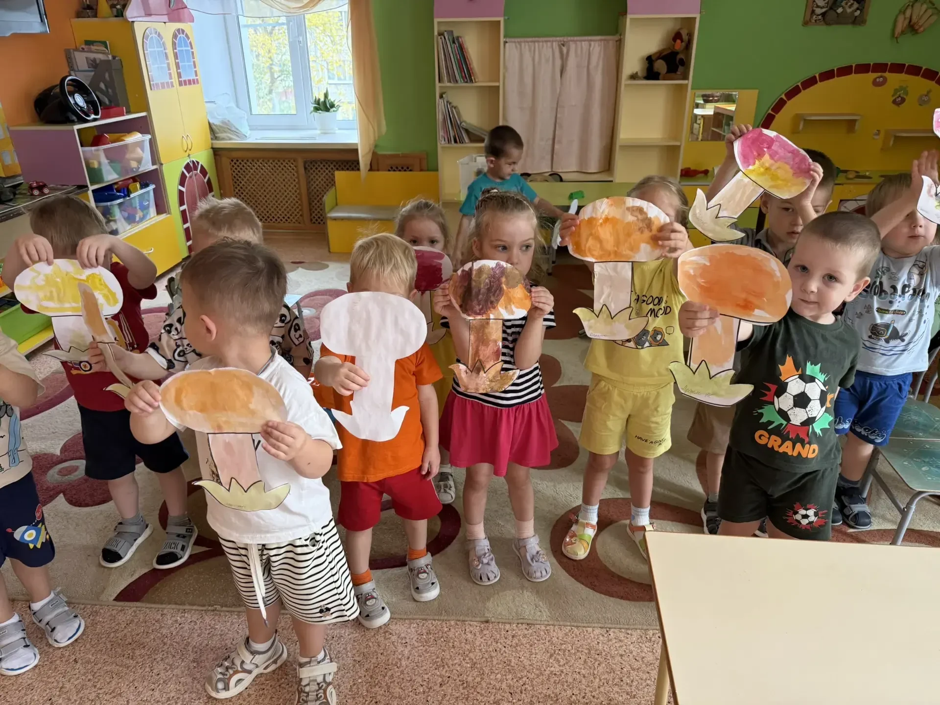 Наши ребята из группы "Буратино" собрали целую корзину грибов… ну, почти! 🍄 На самом д...