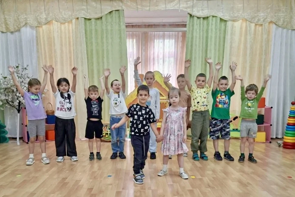 Мама, папа, я — спортивная семья

💪 В дошкольном Корпусе 11 прошли захватывающие спортивные эстафет