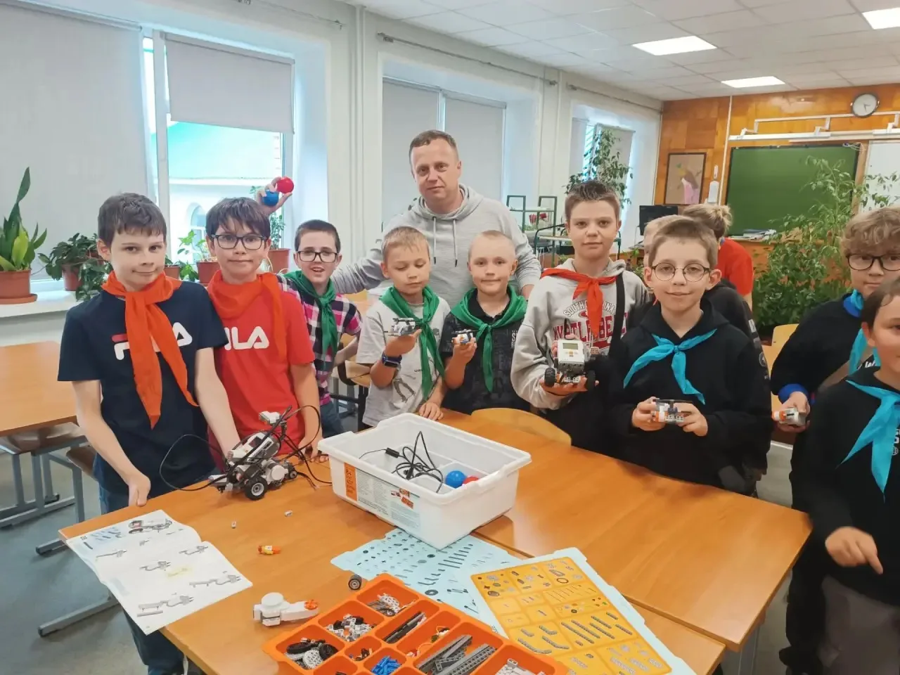 🧱 Для ребят нашего лагеря прошёл мастер-класс по LEGO-конструированию.

И уже стартовали первые сор