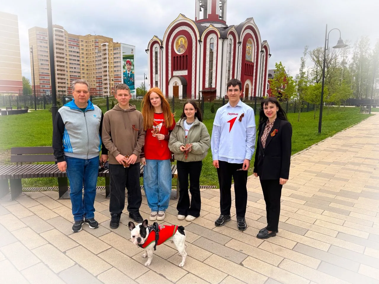 🎗⭐🐻Ученики 8 -8 класса приняли участие во Всероссийских акциях «Георгиевская ленточка» и «Мишка памя