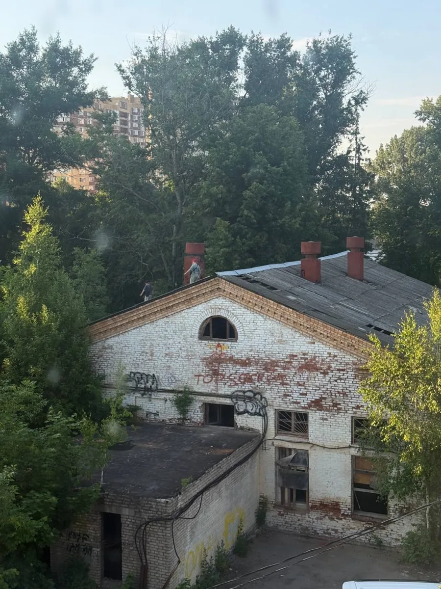 Уважаемые родители, возможно, кто-то узнает своих детей на фото.

Не хочу читать нравоучения и пре