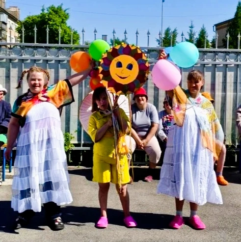 С первым летним днем! 🌼🌸🌺
