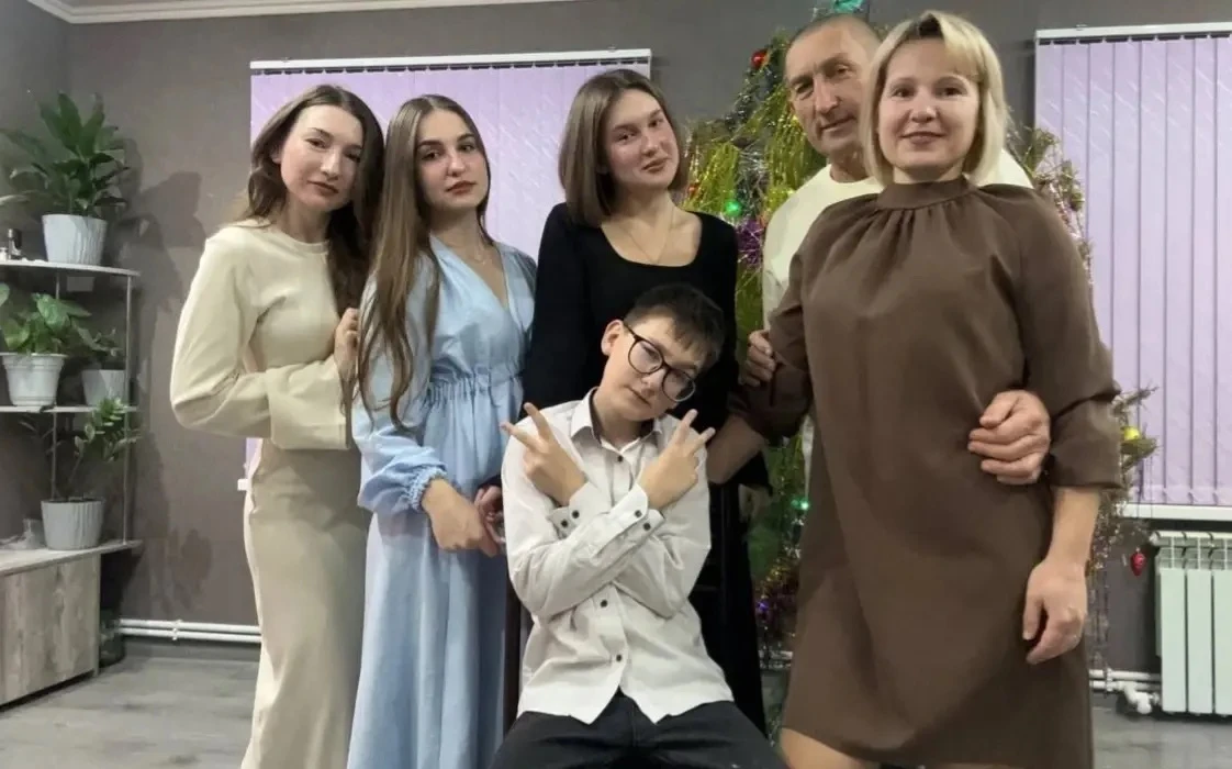 🌼Ко Дню семьи приняли участие во Всероссийской акции «Рядом с родными» (с 1 по 8 июля). 
 Формат № 