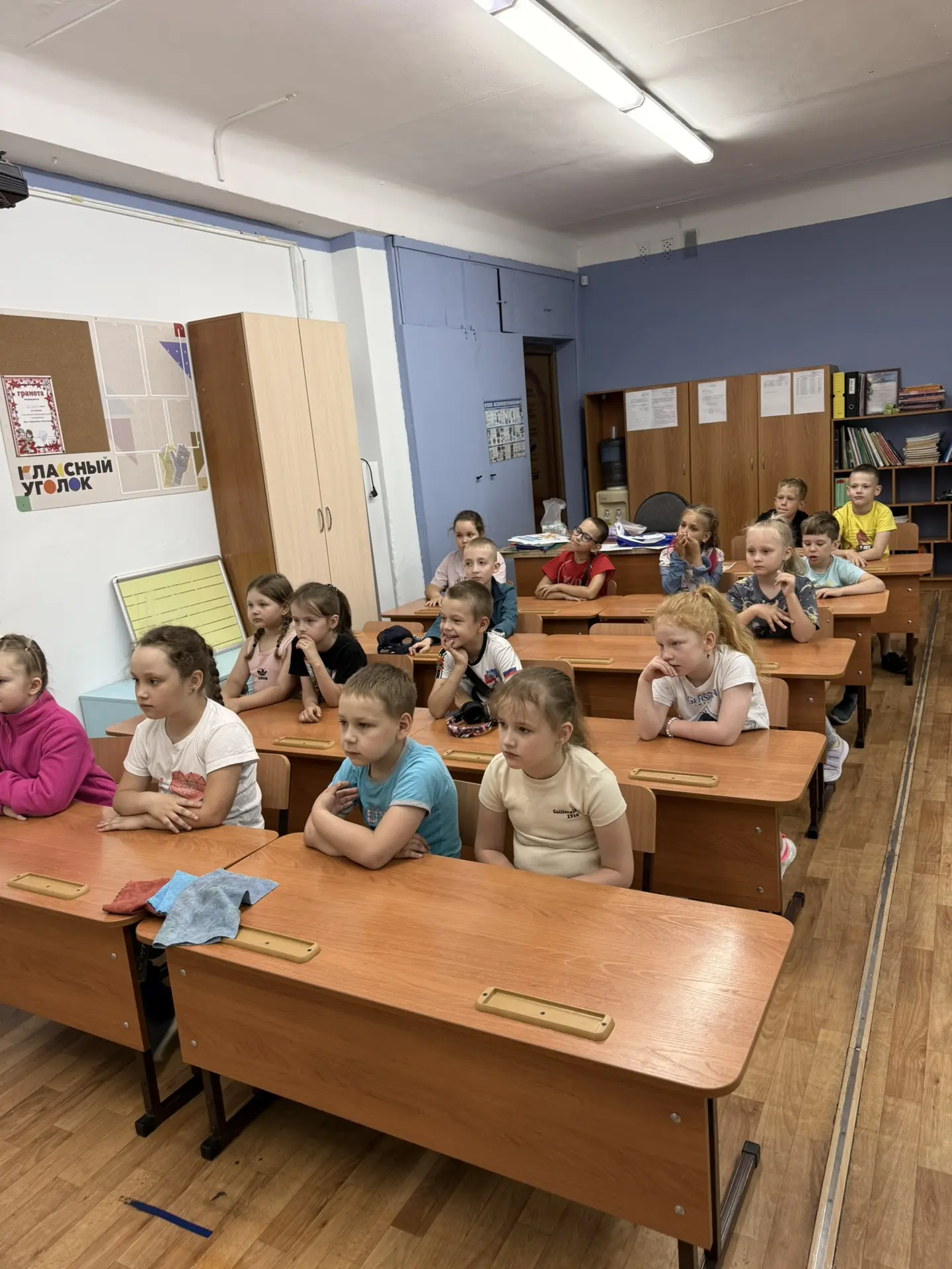 Седьмой день нашего школьного летнего лагеря: творчество, патриотизм и подготовка к празднику! 🌟

 