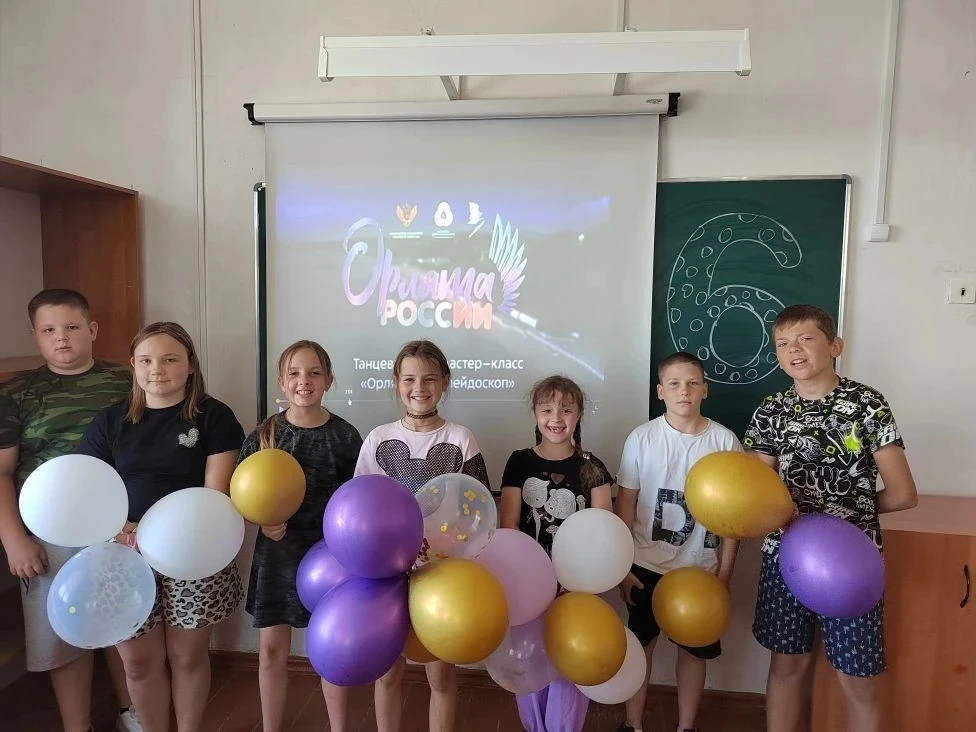 🎼Танцевальный марафон! 💃🕺

🎧 Шестой день Орлятской смены🦅 — это энергия, ритм и единство! Мы по