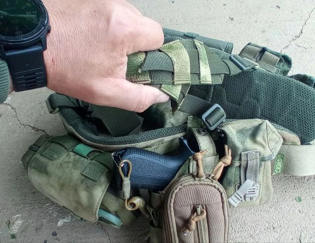 Суспендеры, они же подтяжки, на боевом поясе — необходимый элемент экипировки, который выполняет нес