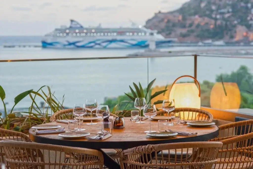 Турция из Тюмени 🇹🇷   Buyuk Hotel 4*  🌊 Панорамные виды на море и крепость Алании прямо из отеля 📍 И
