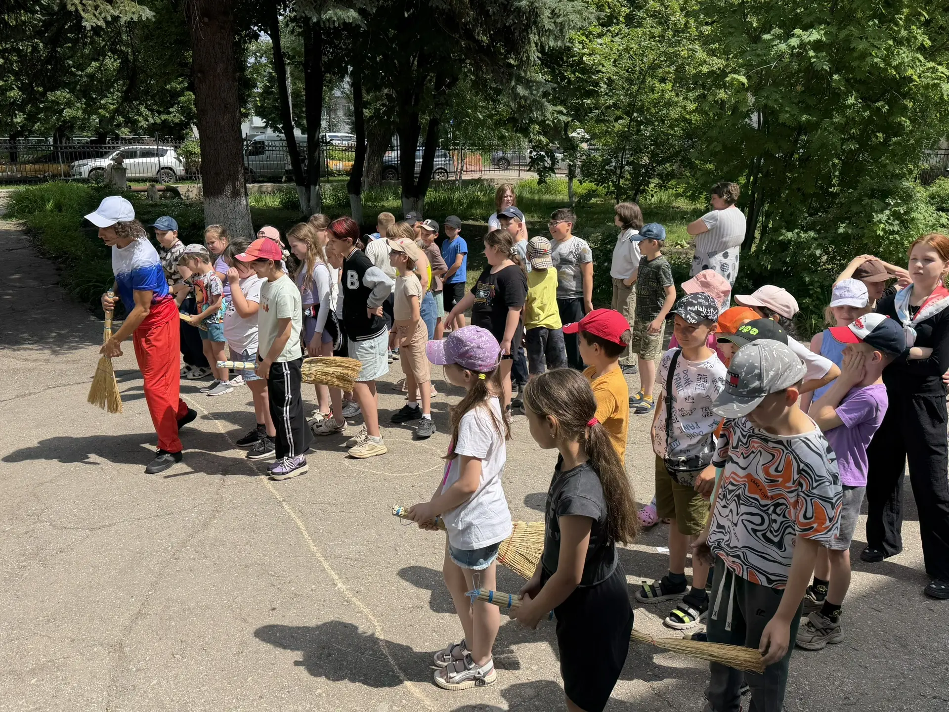 🌴 Лето - восхитительное время года. Оно предназначено для отдыха детей
и укрепления их здоровья. Им