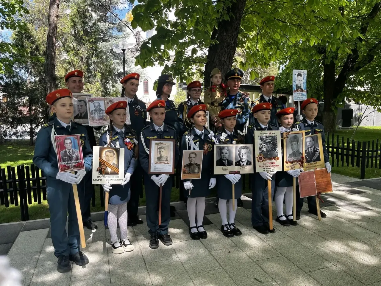 🌟 Помним. Гордимся. Благодарим.  📌В преддверии Дня Великой Победы кадеты МБОУ «Школа-гимназия, детск