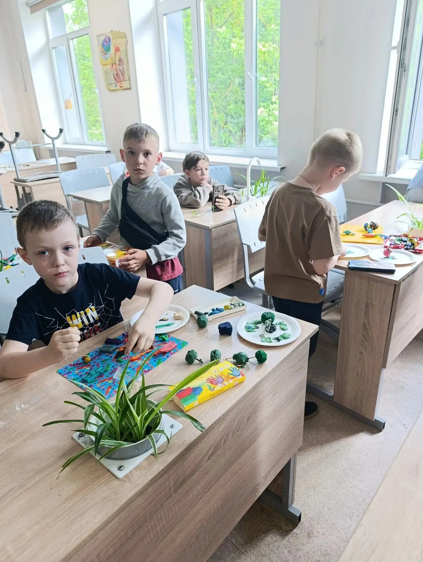 Тринадцатый день смены в пришкольном лагере  "Салтыковская радуга" прошел под увлекательной темой “М
