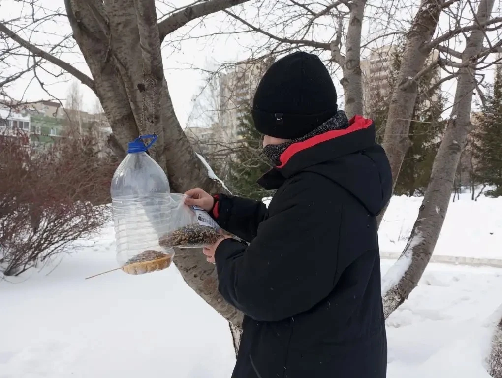 📢 Экологическая акция "Покормите птиц"🐦‍⬛🐦‍⬛🐦‍⬛  Ранняя весна 🌿— время непростое: * сугробы ещё не р