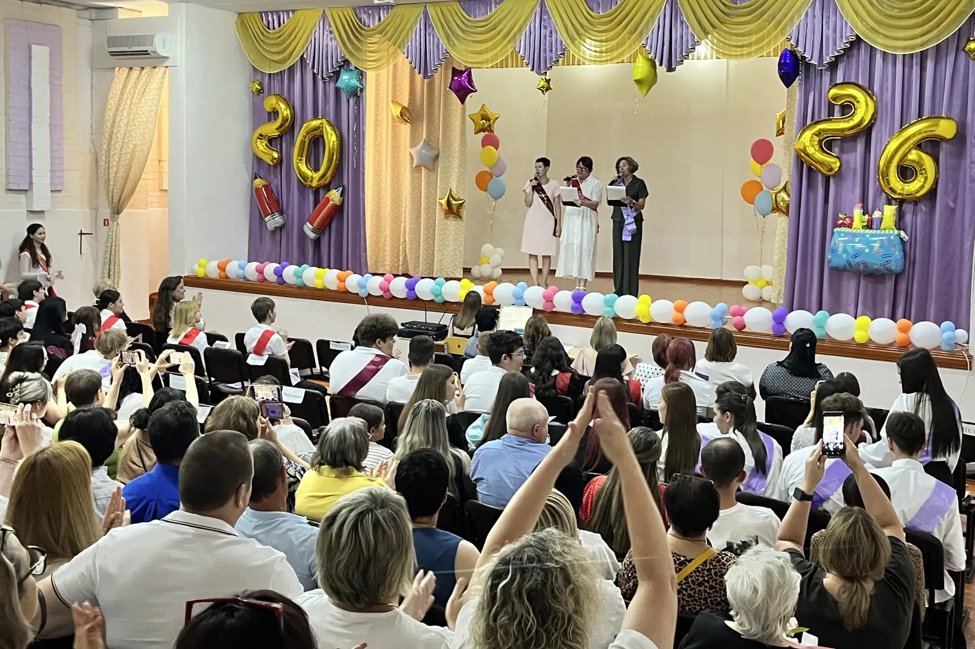 🎊Прощание с девятым классом🎊 

 💫 3 июля в МБОУ СОШ № 2 состоялась торжественная церемония вручен