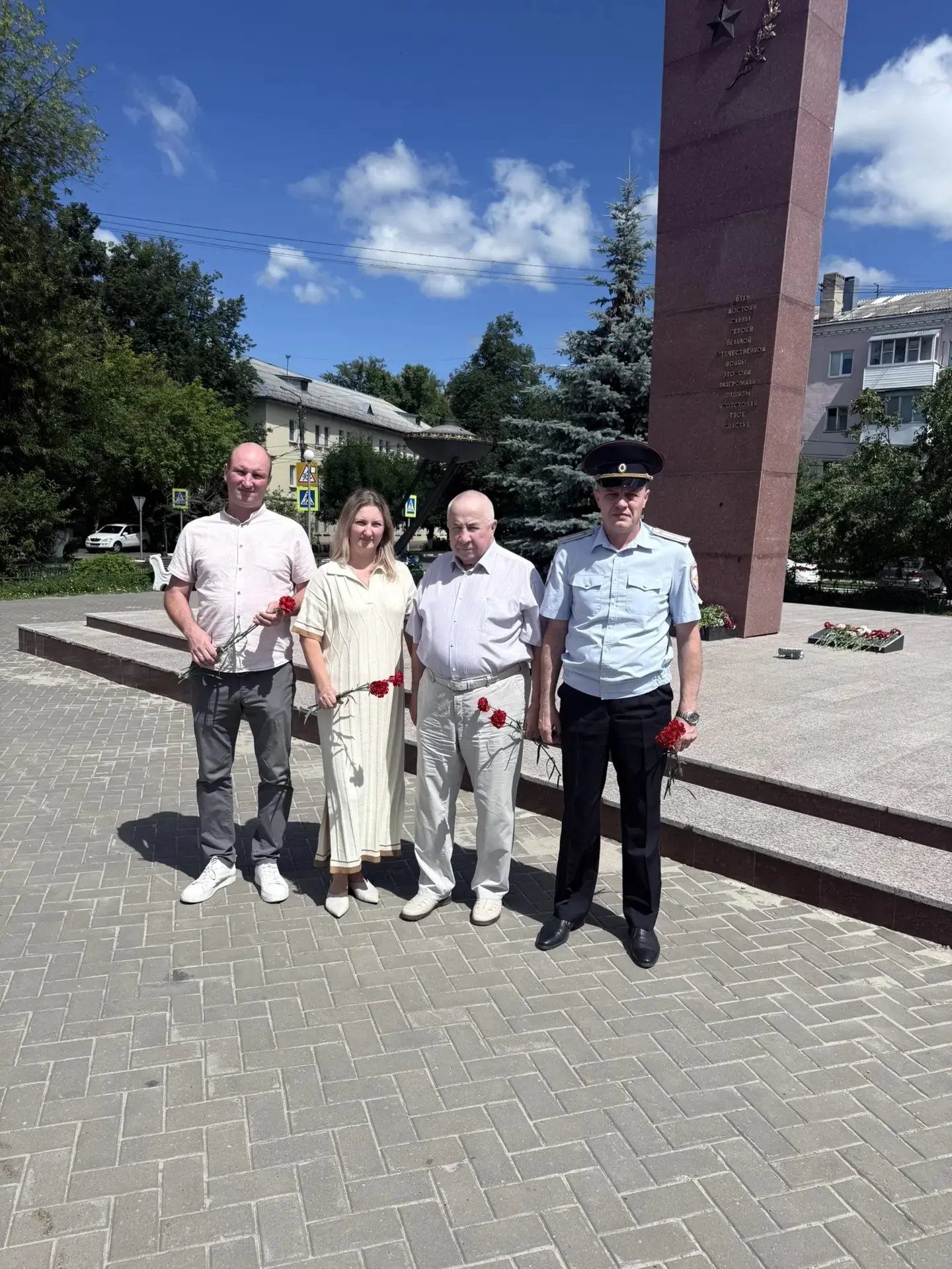Борские полицейские и общественники присоединились к торжественным мероприятиям, приуроченным ко Дню
