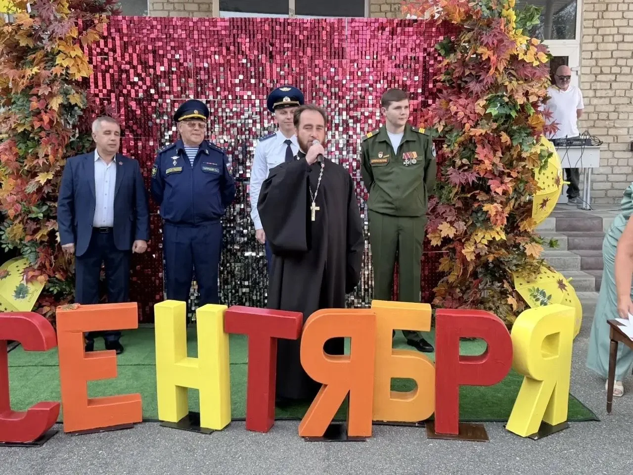 1 сентября двери нашей школы вновь распахнулись, чтобы встретить своих учеников! С ранн...