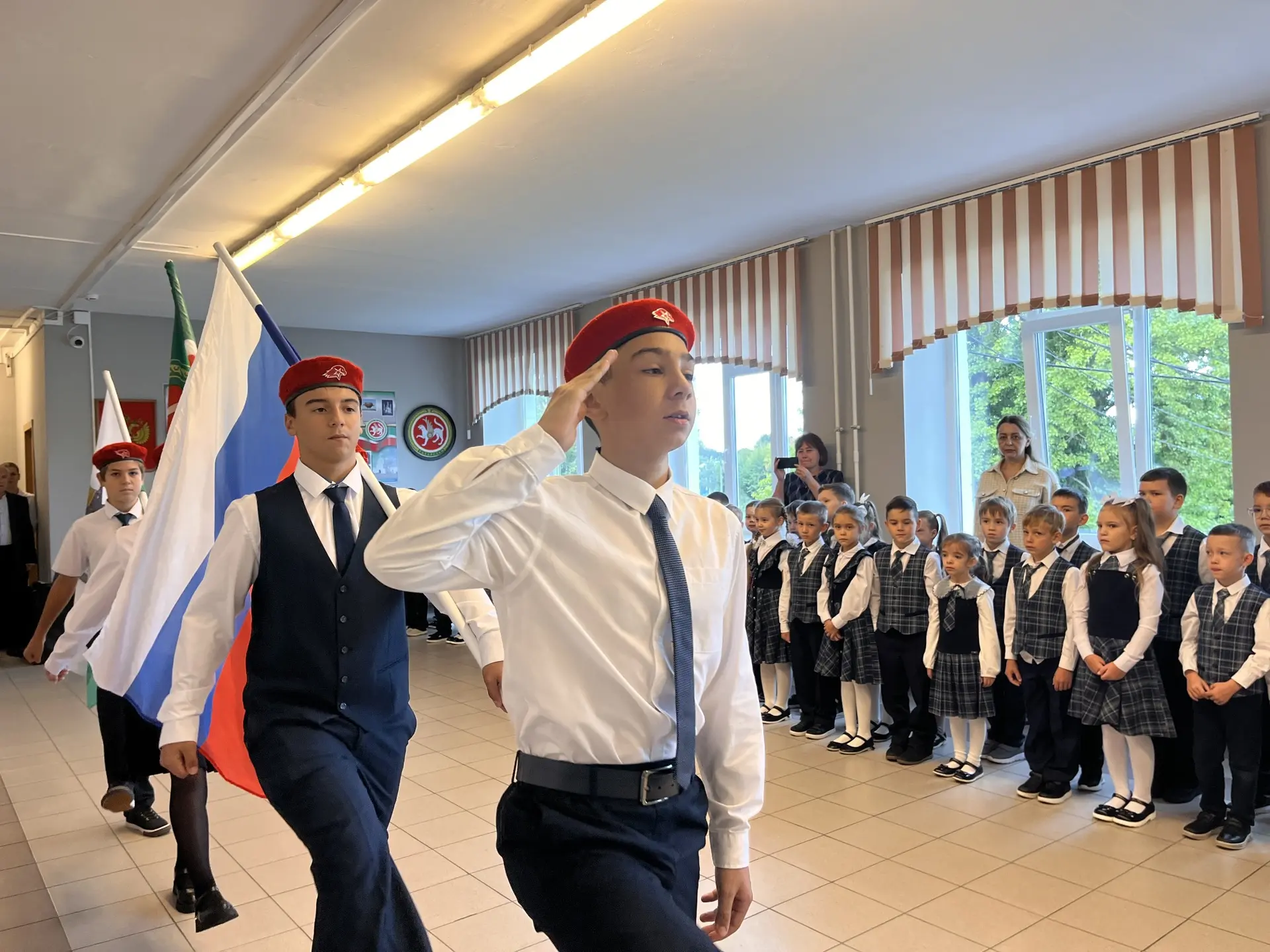 ВЫНОС ФЛАГОВ РОССИЙСКОЙ ФЕДЕРАЦИИ И РЕСПУБЛИКИ ТАТАРСТАН