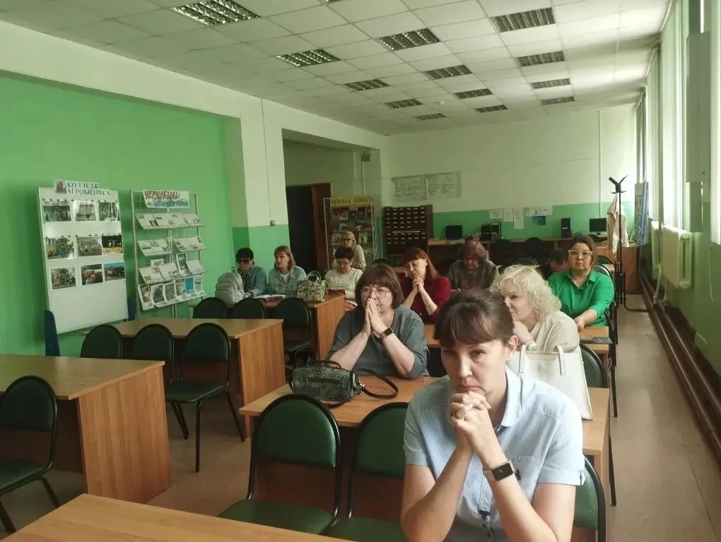 Интернет под прицелом: лекторий для преподавателей 🧠

10 июня директор Координационного центра ЗабГ