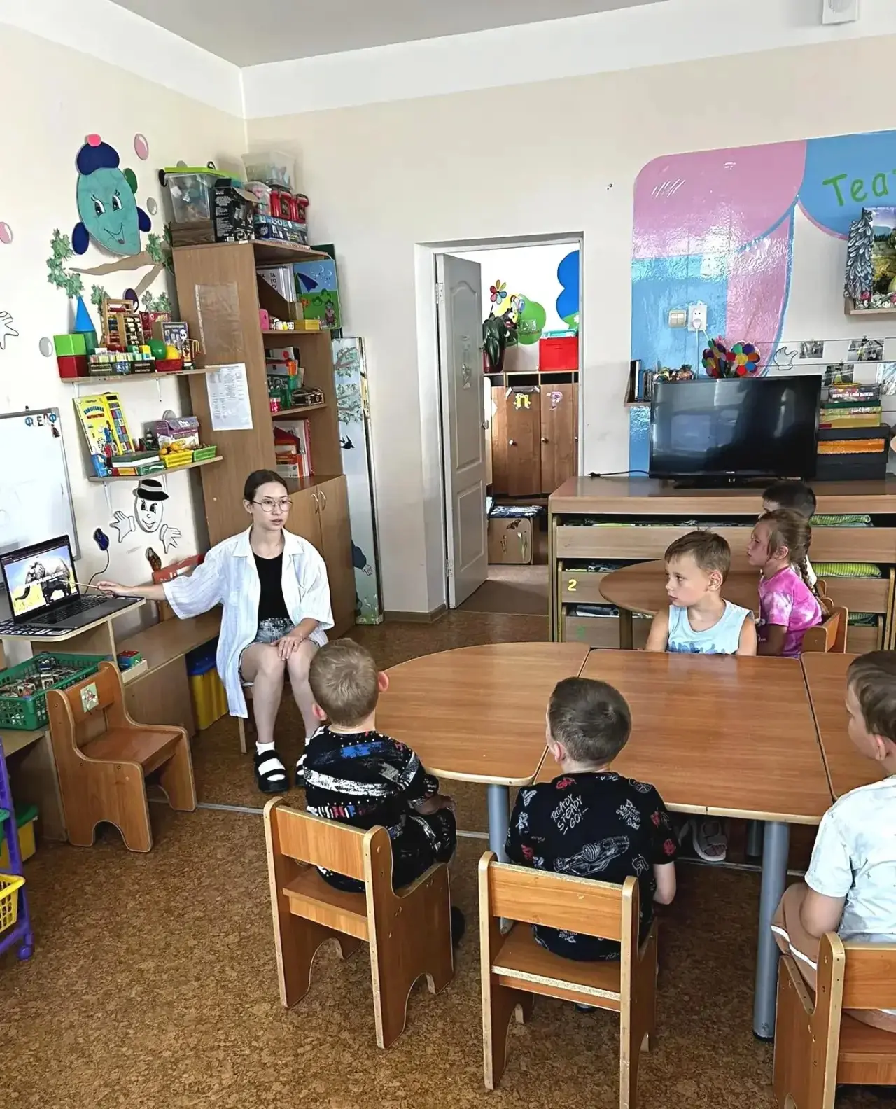 В подготовительной группе "АБВГД-ейка" прошло занятие ко Всемирному дню слона.