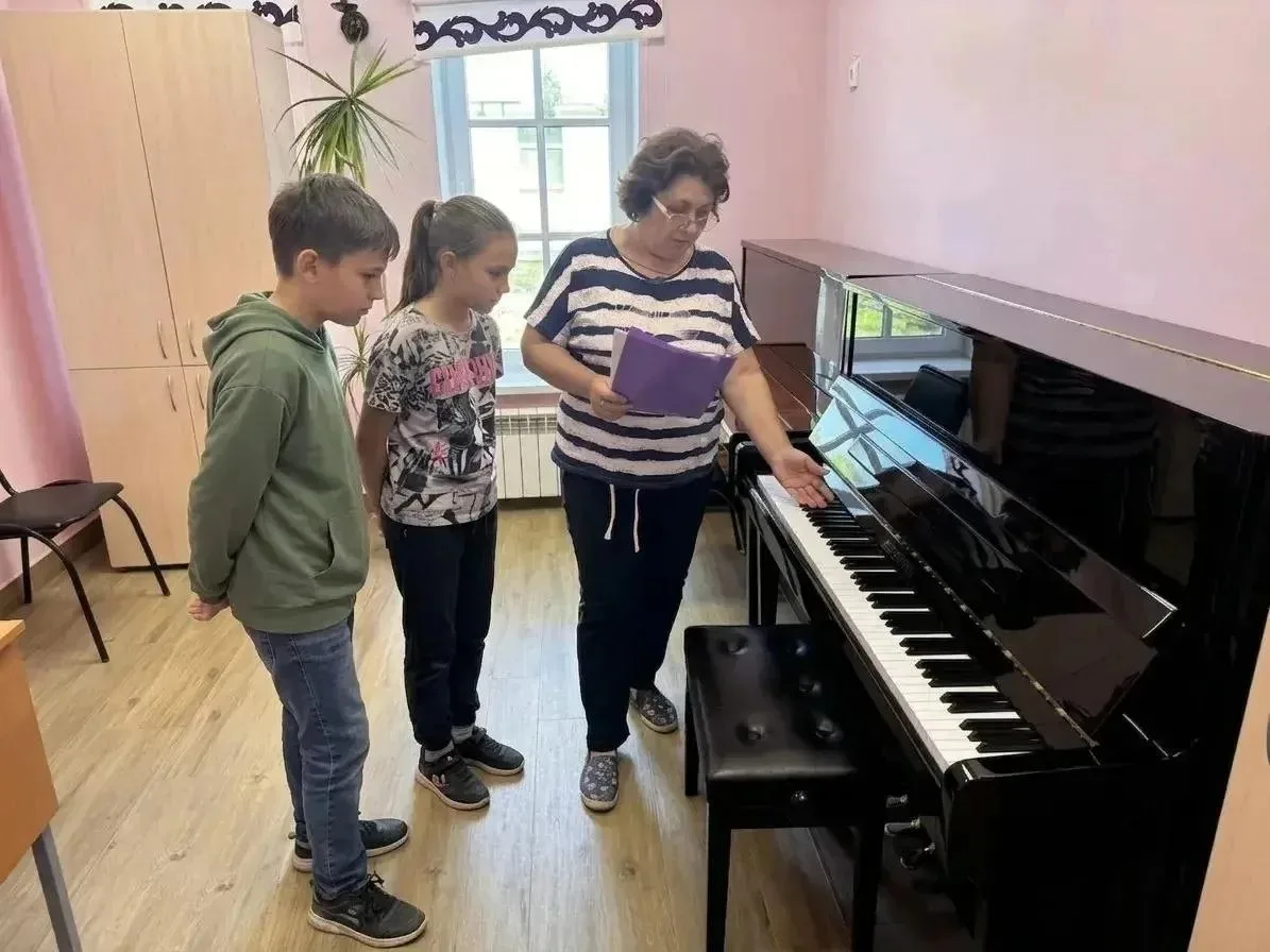 🎨🎹 В Детской школе искусств им. В.Ф. Трутовского прошёл День открытых дверей.

Гости смогли заглян