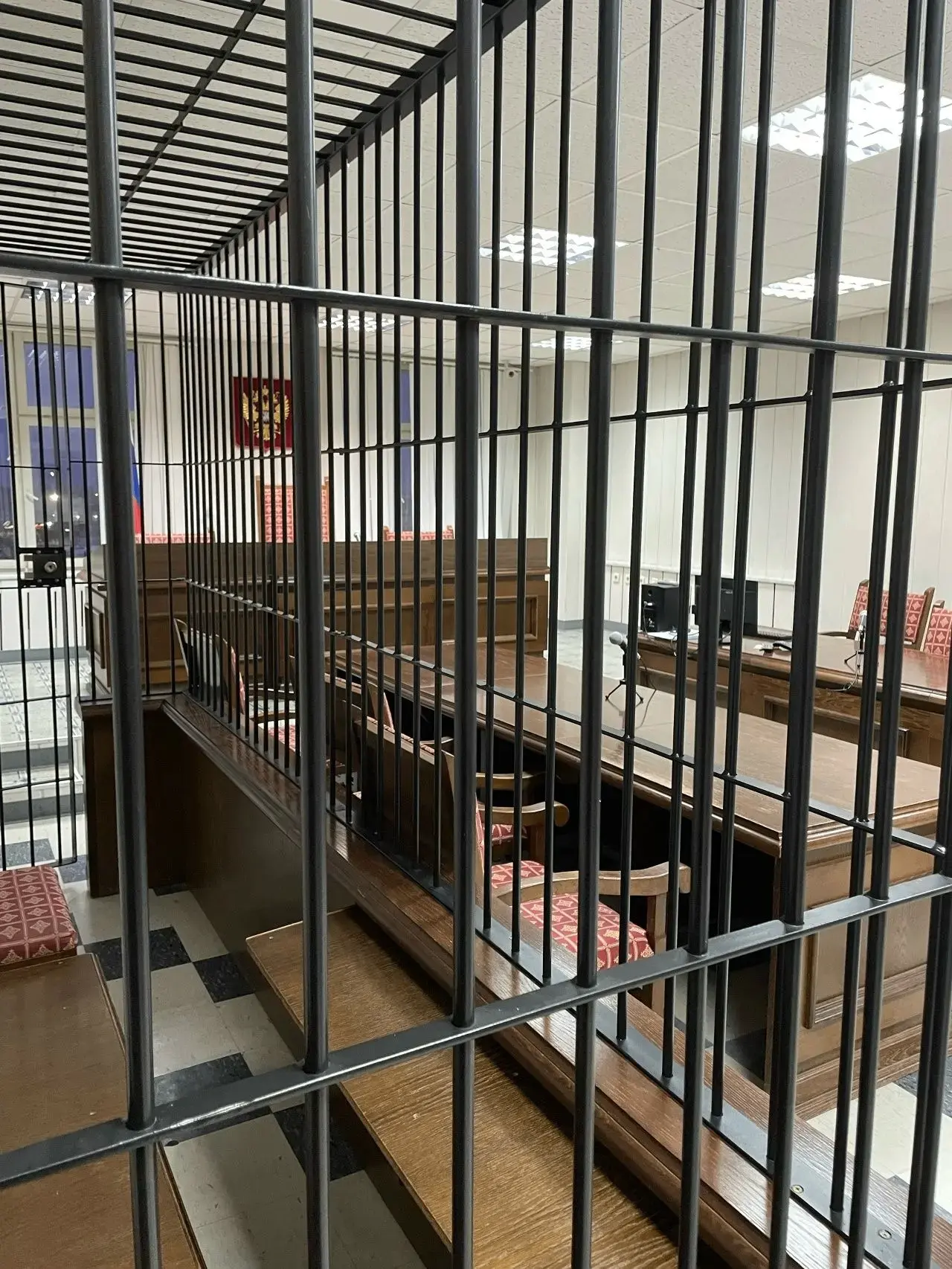 СУД ВЫНЕС ПРИГОВОР ЗА НАРУШЕНИЕ АДМИНИСТРАТИВНОГО НАДЗОРА