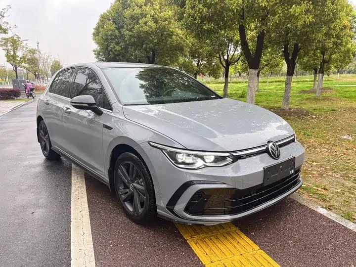 VOLKSWAGEN GOLF - едет к Полине в Санкт-Петербург!

2023 г.
- Пробег: 25.000 км
- 2WD
- 1.4L, 150 л.