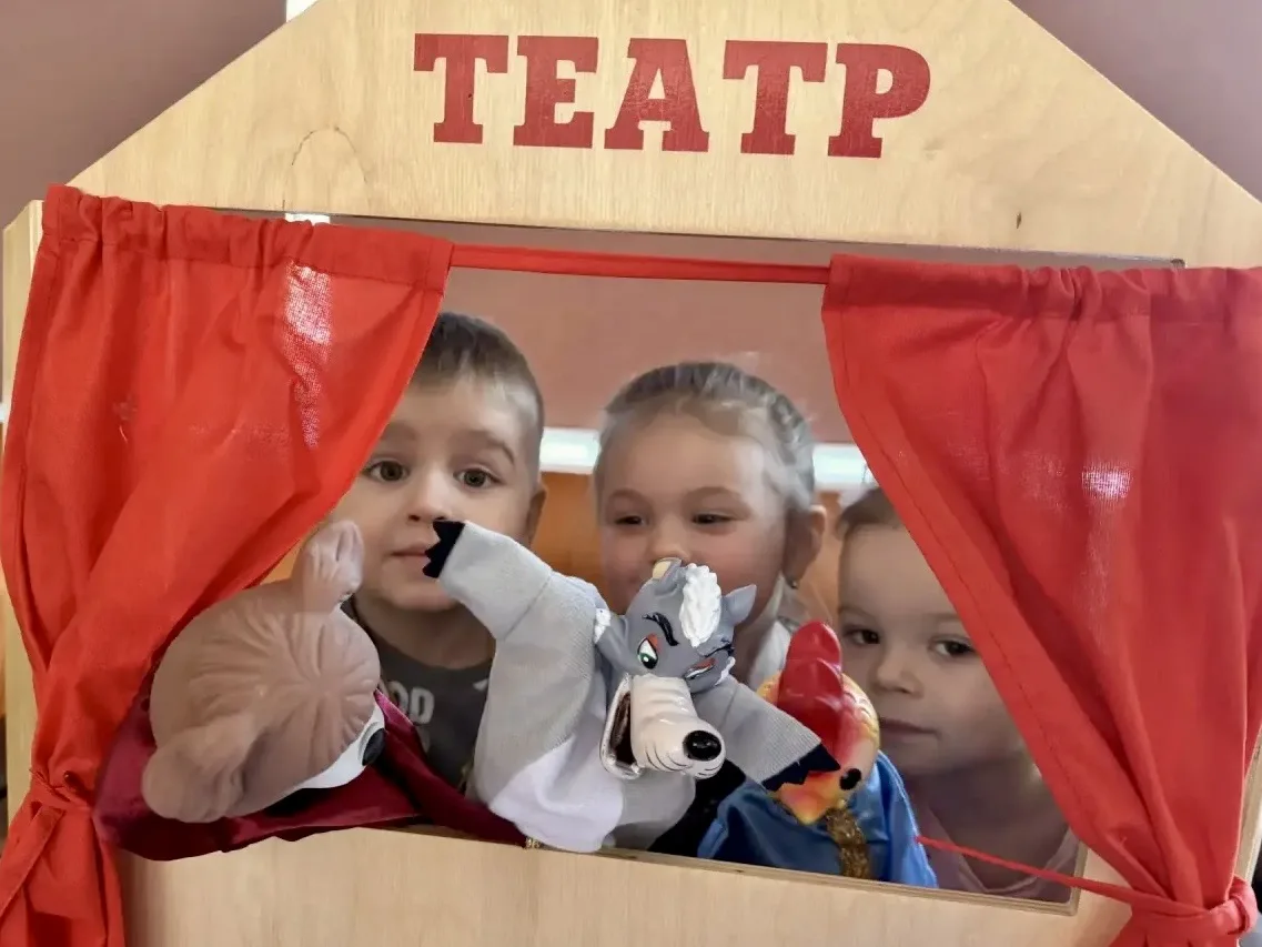 МАЛЕНЬКИЕ АРТИСТЫ 🎭 Всемирный День театра вчера отметили и наши дошколята.   🤩 Все мероприятия в дош