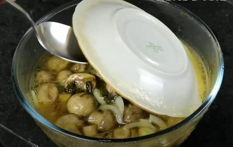Сказочная закуска из шампиньонов.